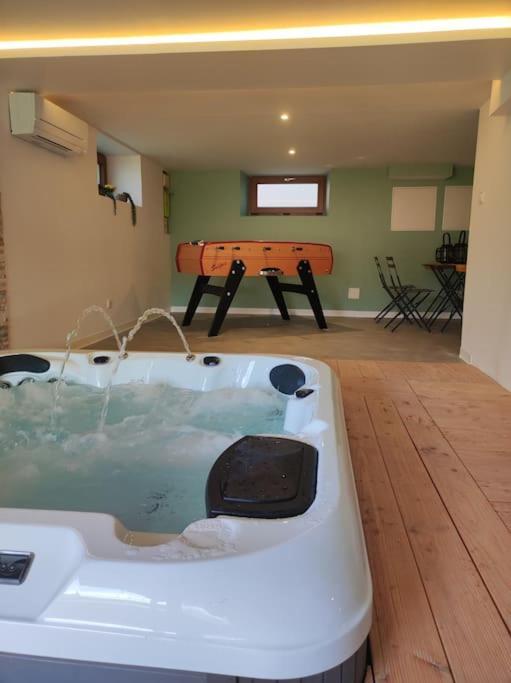 Gite Papillon 6 A14 Personnes - Jacuzzi Gérardmer Buitenkant foto